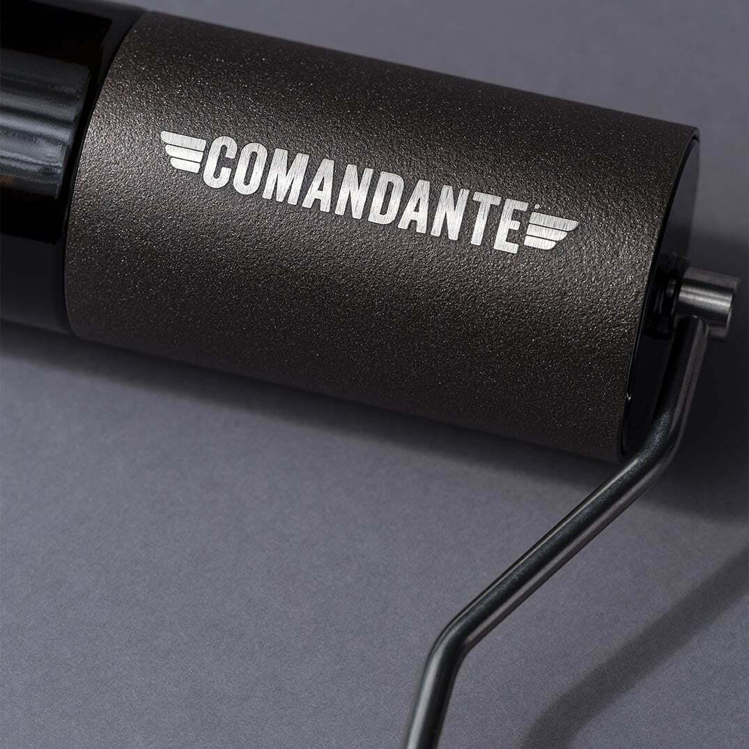 מטחנת קפה ידנית קומנדנטה הרי נחושת Comandante C40 Nitro Blade Copper Mountain - Image 3