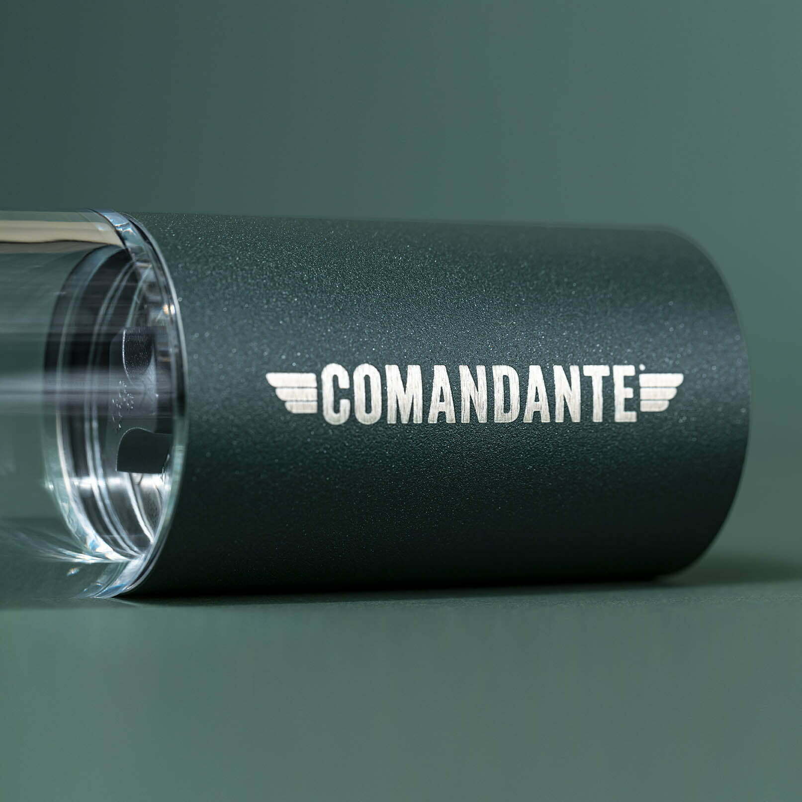 ืืืื ืช ืงืคื ืืื ืืช ืงืืื ืื ืื ืืจืืง ืืจืืฅ Comandante C40 Nitro Blade Racing Green - Image 2