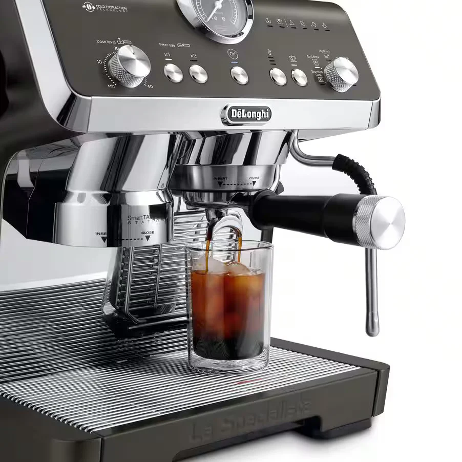 מכונת הקפה השחורה De'Longhi La Specialista Opera EC9555.BK - Image 4